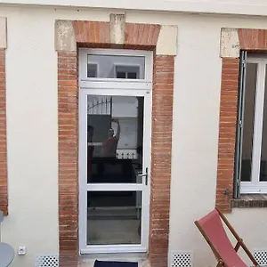 grand-studio-avec-terrasse-gare-metro-wifi.midi-pyreneeshotels.com/